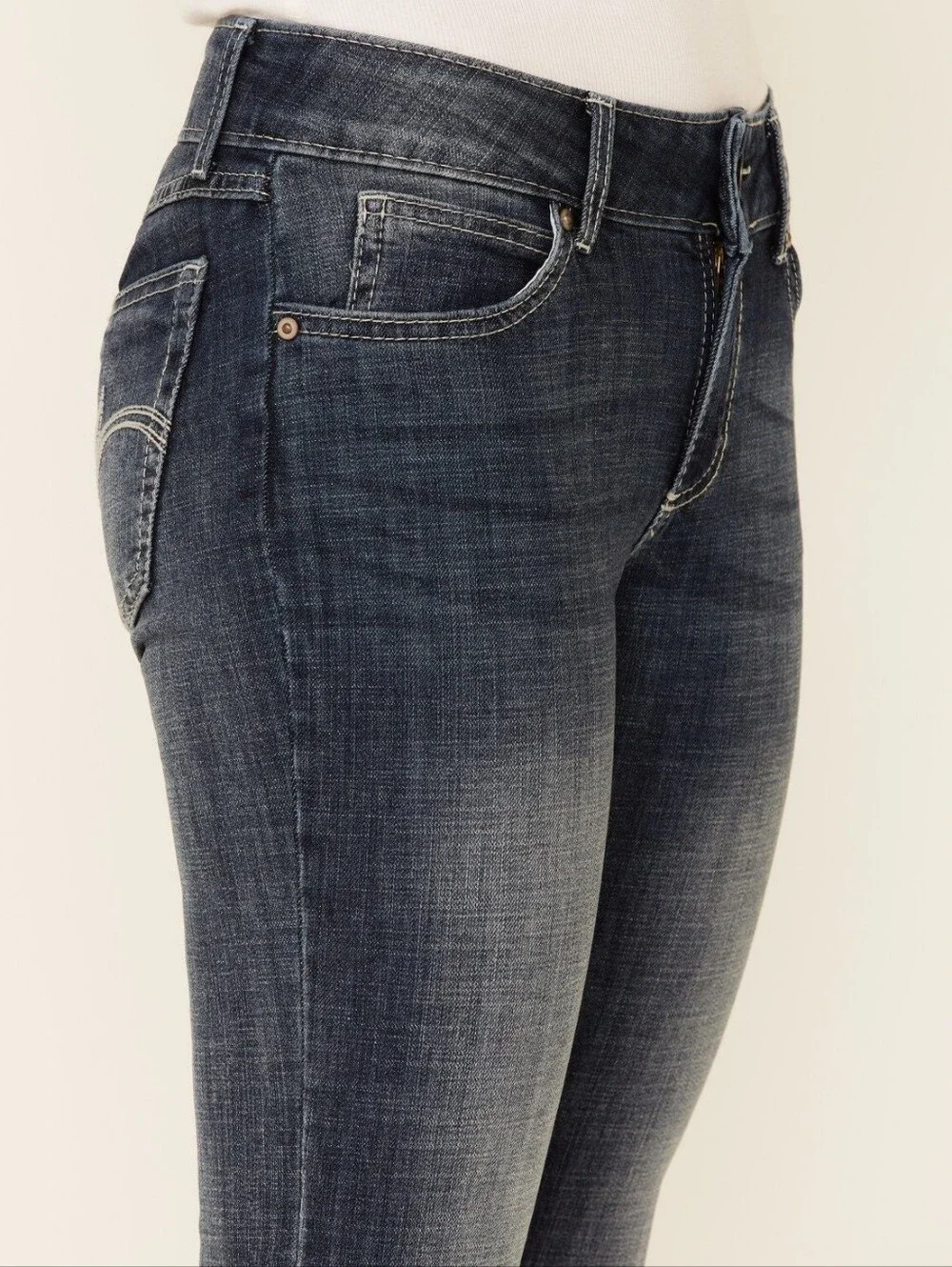 New Wrangler Women's Medium Wash Straight Leg Jeans Size 31 Size 11 (11x36)